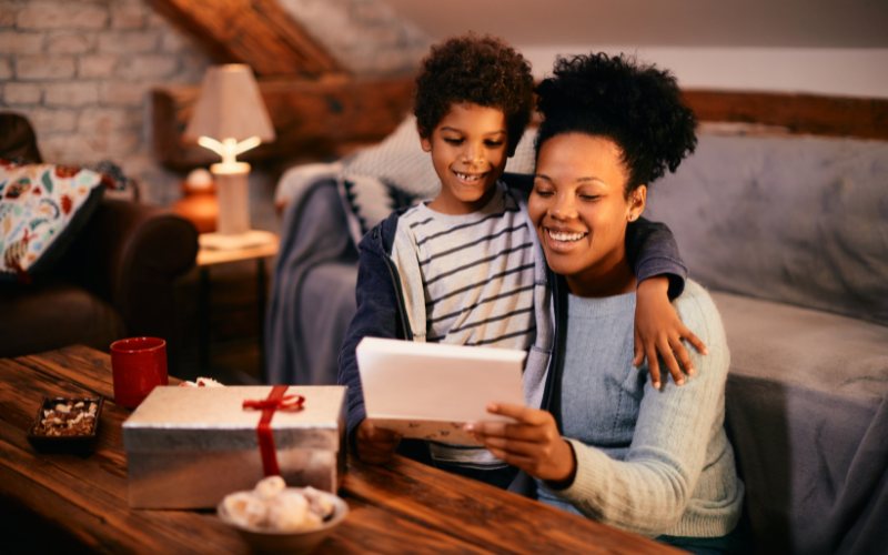 No domingo vamos celebrar o Dia das Mães e por isso vamos falar hoje de um assunto muito importante para Diversidade e Inclusão: A relação entre liderança e maternidade. Entenda!